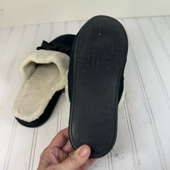 Vionic Nessie black slippers with bows - Picture 6 of 8